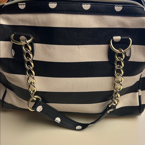 Betsey Johnson Black and White Striped Satchel - Broken Zipper - Picture 4 of 7